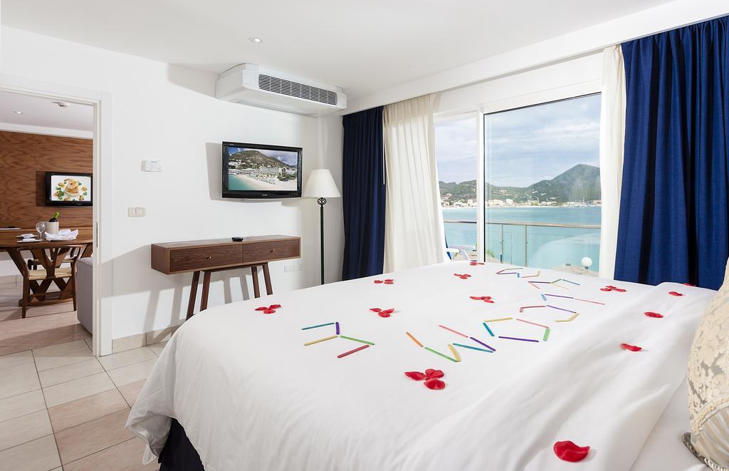 Sonesta Great Bay Beach All Inclusive Resort, Casino & Spa - Adults Only Philipsburg  Exterior photo