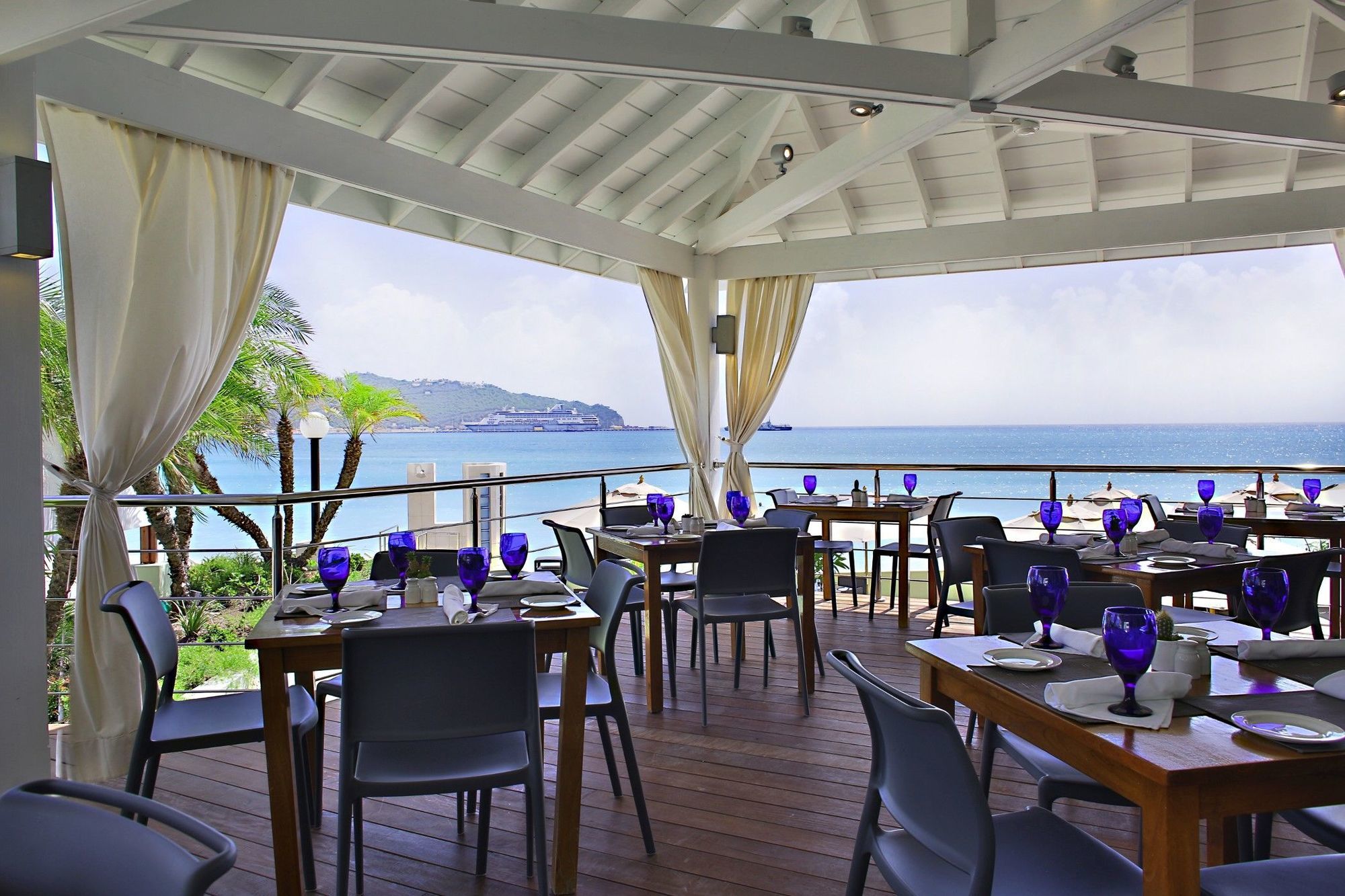 Sonesta Great Bay Beach All Inclusive Resort, Casino & Spa - Adults Only Philipsburg  Exterior photo